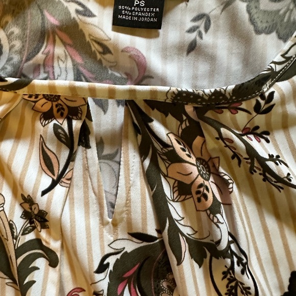 Vintage Liz Claiborne petite small top - Picture 2 of 3